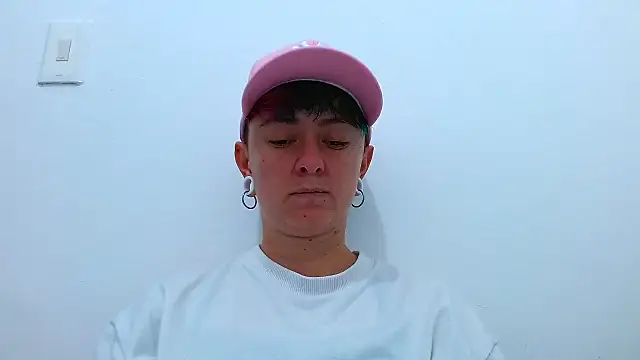 Snapshot of tomboyblue chatting on 12-02-25, 03:29 tomboyblue online show from 12-02-25, 03:29