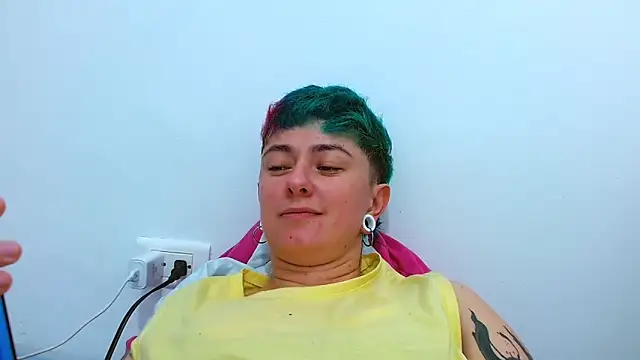 Snapshot of tomboyblue chatting on 12-13-25, 08:25 tomboyblue online show from 12-13-25, 08:25