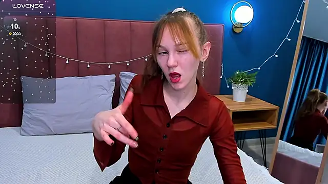 Snapshot of VanillaKelly chatting on 02-05-25, 12:53 VanillaKelly online show from 02-05-25, 12:53