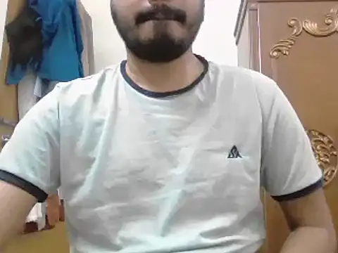 Snapshot of desiboyasif chatting on 11-01-25, 05:15 desiboyasif online show from 11-01-25, 05:15