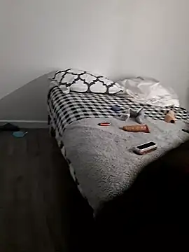 Snapshot of Puffgettingstuffed chatting on 01-08-26, 08:16 Puffgettingstuffed online show from 01-08-26, 08:16