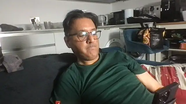 Robin007 online show from 09-24-25, 02:59