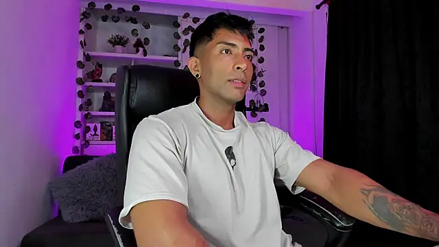 Couple muscle1 online show from 01-01-25, 07:09