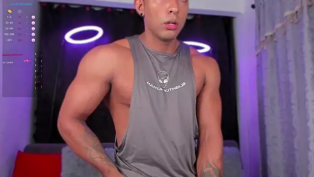 Couple muscle1 online show from 02-13-25, 03:03