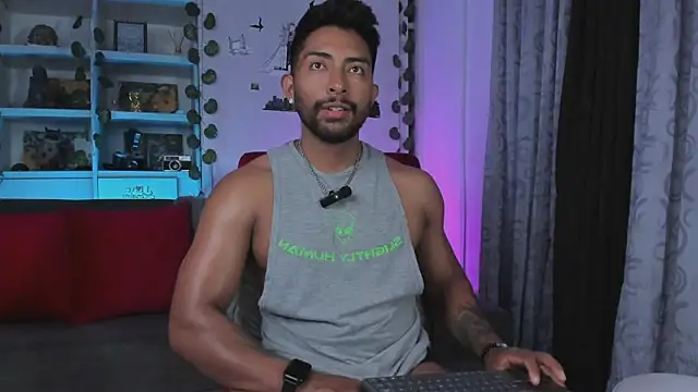 Couple muscle1 online show from 01-10-26, 08:43