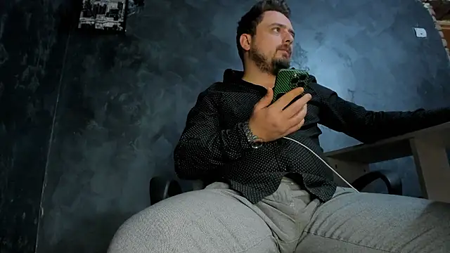 Snapshot of Master_Mark_Wayne chatting on 02-15-26, 10:39 Master Mark Wayne online show from 02-15-26, 10:39