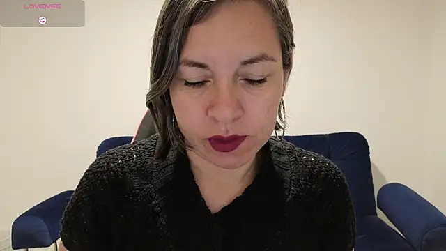 Lady breaks hearts online show from 12-05-25, 10:35