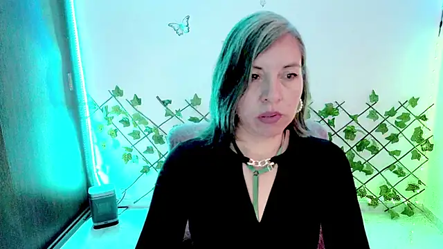 Lady breaks hearts online show from 02-24-26, 12:58