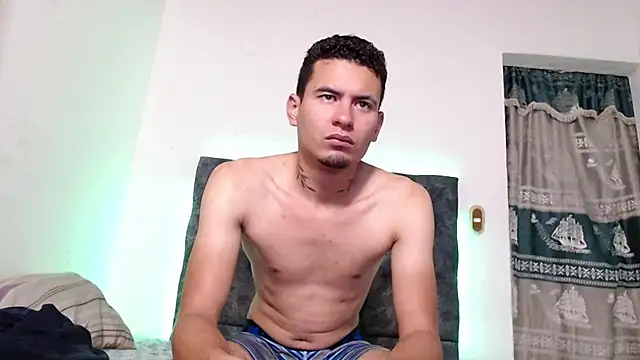 Snapshot of brandon_a_collin chatting on 12-21-24, 11:24 brandon a collin online show from 12-21-24, 11:24