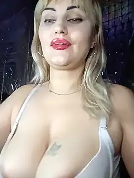 Snapshot of Freya_Milf chatting on 01-13-25, 06:16 Freya Milf online show from 01-13-25, 06:16