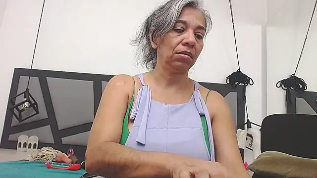 Snapshot of chanel_grant chatting on 10-17-25, 06:43 chanel grant online show from 10-17-25, 06:43