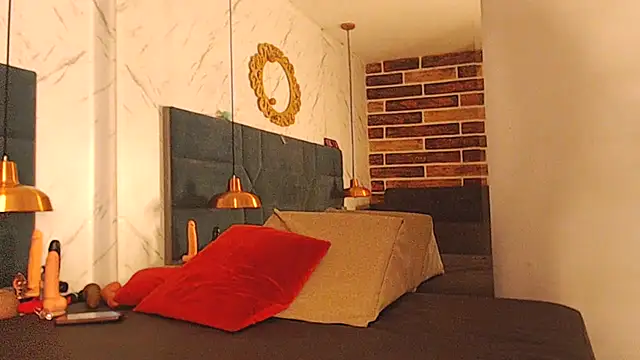 Snapshot of chanel_grant chatting on 11-08-25, 07:56 chanel grant online show from 11-08-25, 07:56