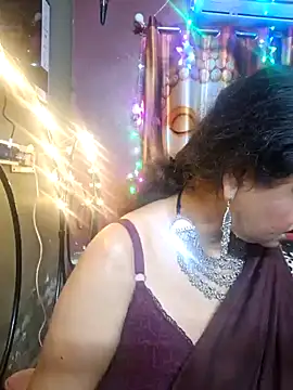 Snapshot of Maaya66 chatting on 01-21-25, 06:12 Maaya66 online show from 01-21-25, 06:12