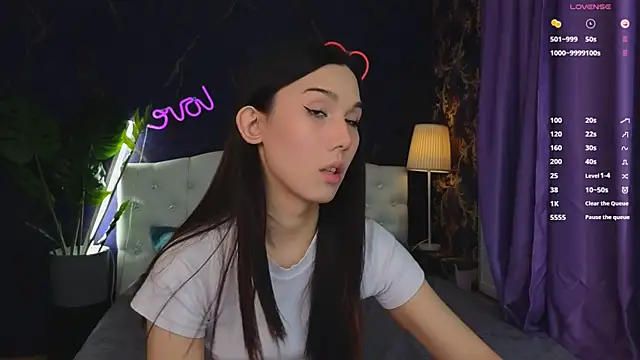 Kaia Sunshine Mia online show from 02-08-25, 03:00