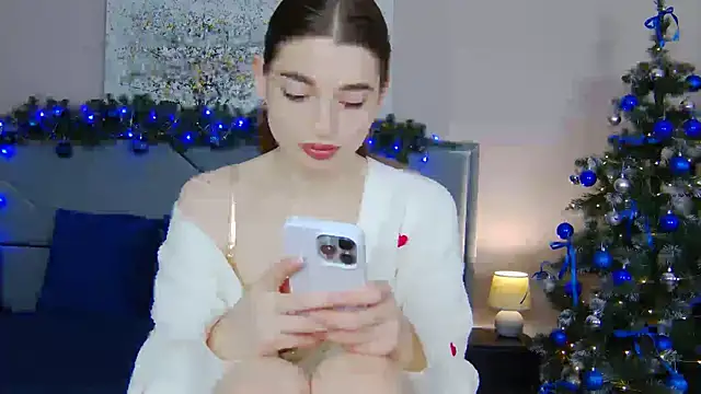 NicoleRosss online show from 12-21-25, 11:17