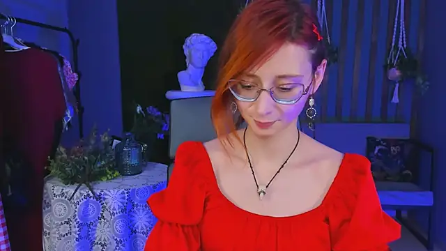 Snapshot of Orianna_Fox chatting on 12-11-24, 08:39 Orianna Fox online show from 12-11-24, 08:39