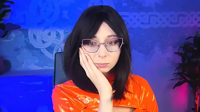 Snapshot of Orianna_Fox chatting on 02-02-25, 06:42 Orianna Fox online show from 02-02-25, 06:42