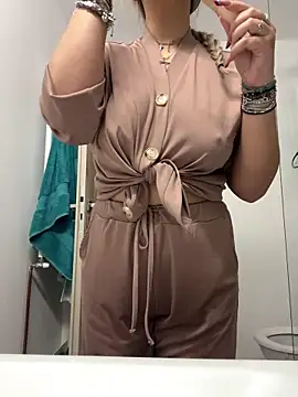 AllysonK online show from 12-23-25, 11:08