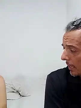 Snapshot of KarameloVzla chatting on 09-28-25, 05:13 KarameloVzla online show from 09-28-25, 05:13