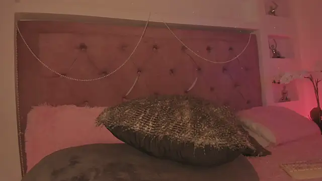 miss melissaa online show from 02-18-25, 04:26