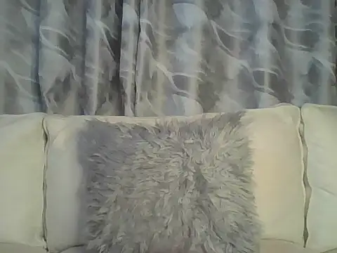 Snapshot of Chocolate_queen2 chatting on 12-18-24, 03:37 Chocolate queen2 online show from 12-18-24, 03:37