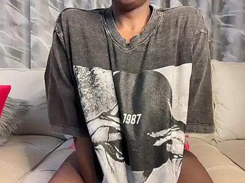 Snapshot of Chocolate_queen2 chatting on 12-05-25, 07:17 Chocolate queen2 online show from 12-05-25, 07:17