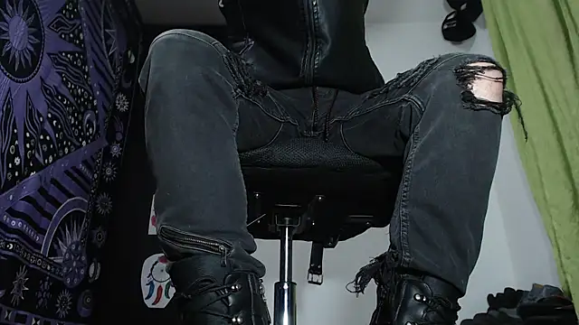 Dicaprioo  online show from 12-17-24, 02:01