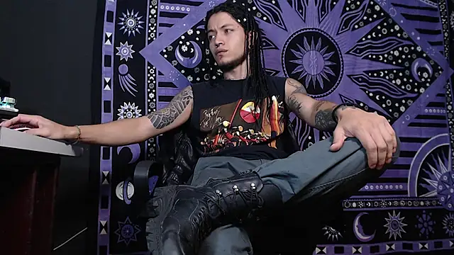 Dicaprioo  online show from 01-08-25, 07:13