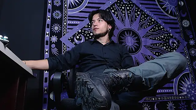 Dicaprioo  online show from 01-17-25, 01:47