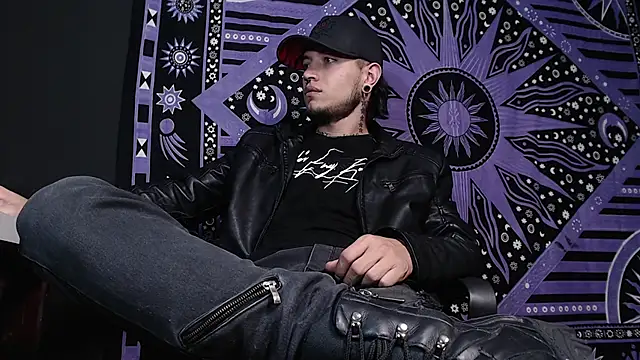 Dicaprioo  online show from 01-28-25, 09:29