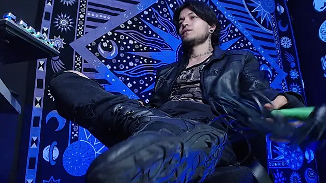 Dicaprioo  online show from 02-15-25, 07:06