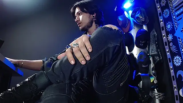 Dicaprioo  online show from 03-03-25, 09:48