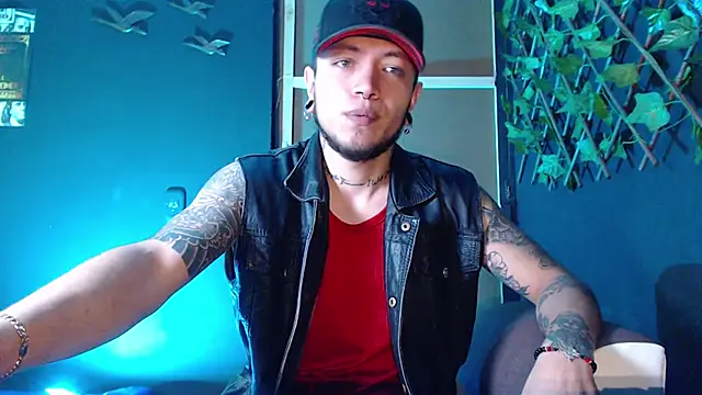 Dicaprioo  online show from 11-14-25, 02:38