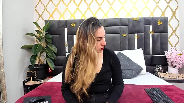 RubbyTaylor online show from 09-22-25, 02:30