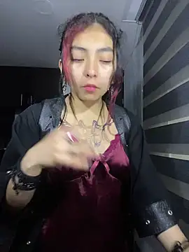 Snapshot of _Gothiccbitch_ chatting on 12-18-24, 06:10  Gothiccbitch  online show from 12-18-24, 06:10