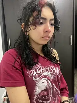 Snapshot of _Gothiccbitch_ chatting on 12-22-24, 10:17  Gothiccbitch  online show from 12-22-24, 10:17