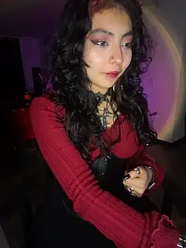 Snapshot of _Gothiccbitch_ chatting on 10-04-25, 02:53  Gothiccbitch  online show from 10-04-25, 02:53