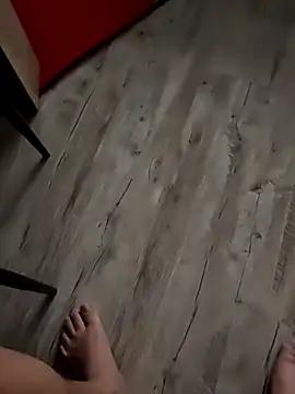 Szeltolo001 online show from 11-22-25, 04:33