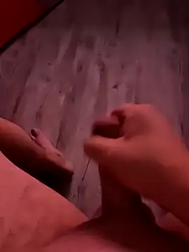 Szeltolo001 online show from 11-24-25, 03:06