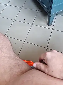 Szeltolo001 online show from 12-18-25, 11:16