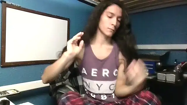 Snapshot of Flappywig chatting on 01-15-25, 07:37 Flappywig online show from 01-15-25, 07:37