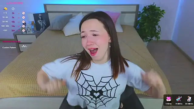 Hayle Hill online show from 01-15-25, 05:19