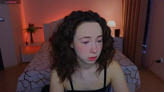 Hayle Hill online show from 03-09-26, 02:04