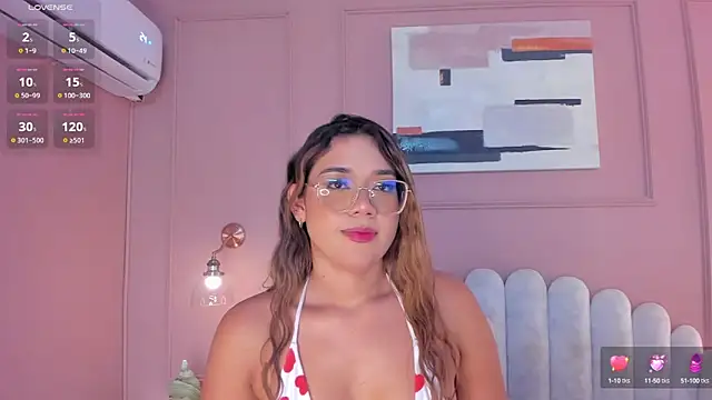 Snapshot of mara_brooks chatting on 03-20-25, 10:18 mara brooks online show from 03-20-25, 10:18