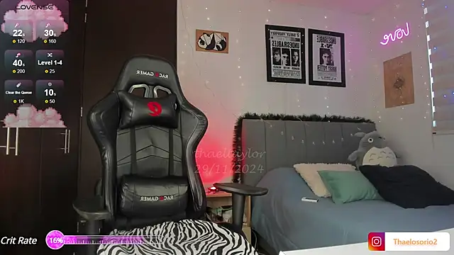 Snapshot of _thaeltaylor chatting on 12-05-24, 04:55  thaeltaylor online show from 12-05-24, 04:55