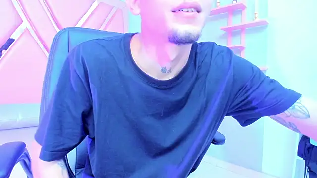 kendalltaylorr online show from 02-09-25, 03:00