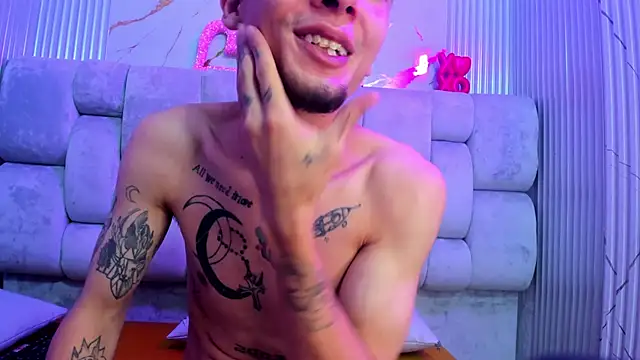 kendalltaylorr online show from 02-22-25, 09:45