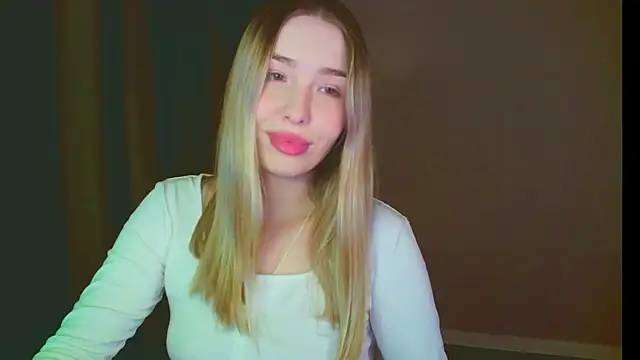 Snapshot of mia_raspberrie chatting on 01-21-25, 08:00 mia raspberrie online show from 01-21-25, 08:00