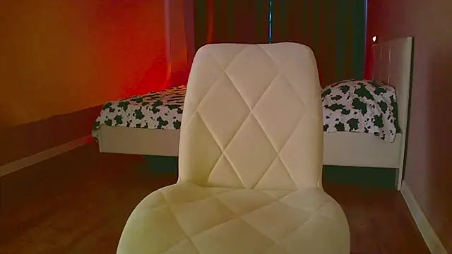 Snapshot of mia_raspberrie chatting on 02-10-25, 06:31 mia raspberrie online show from 02-10-25, 06:31