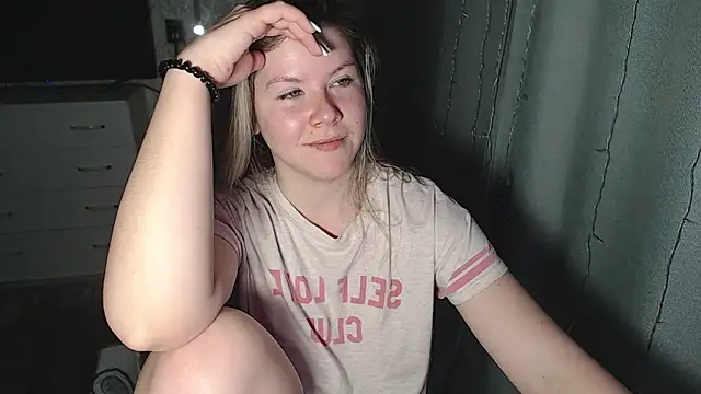 Snapshot of MelissaXKinky chatting on 02-01-25, 05:37 MelissaXKinky online show from 02-01-25, 05:37